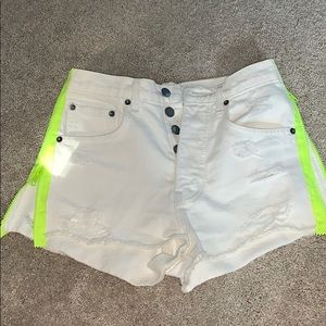 COPY - Carmar zip up shorts